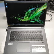 Независимая экспертиза ноутбука ACER ASPIRE отказ в гарантийном обслуживании Обстоятельства дела: Через месяц после покупки ноутбук перестал загружаться, не опознавал жесткие диски. Товар был сдан в АСЦ производителя для проведения гарантийного ремонта. АСЦ отказал в гарантийном ремонте сославшись что присутствуют следы попадания влаги. Потребитель не согласился с доводами АСЦ и обратился для проведения независимой экспертизы. По вопросу №1: «Имеются ли в товаре – ноутбуке модели ACER ASPIRE неисправности, и если да, то какие? Ответ: 1. На тыльной части корпуса в технологических отверстиях, по краям, в местах сопряжения силиконовых упоров и тыльной части корпуса присутствуют локальные следы разрушения полимерного покрытия (в виде зернистости белого цвета с внутренней стороны и в виде вздутия покрытия чёрного цвета с наружной стороны). 2. Некорректная энумерация (определение электронного устройства) материнской платой двух штатных SSD дисков объемом 512Гб. Однако после проведения демонтажа и монтажа материнской платы на штатное место, дефект не проявлялся. По вопросу №2: «Являются ли неисправности в ноутбуке, если таковые будут обнаружены следствием производственного брака, результатом ненадлежащей эксплуатации товара или неквалифицированного ремонта?» Ответ: Возможными причинами появления дефекта в виде локальных следов разрушения полимерного покрытия (в виде вздутия и зернистости белого цвета) на тыльной части корпуса в технологических отверстиях, по краям тыльной части корпуса, в местах соприкосновения силиконовых упоров и тыльной части корпуса, является: нарушение технологии нанесения защитного покрытия тыльной части корпуса в заводских условиях, т.к. в части корпуса с клавиатурой и тачпадом подобные дефекты отсутствуют, а использовались эти две детали в составе Ноутбука при одинаковых условиях, значит, имеет место дефект при производстве. Возможными причинами появления дефекта - некорректной энумерации (определение электронного устройства) материнской платой двух штатных SSD объемом 512Гб каждый, являются неплотный контакт металлических прижимных контактов. https://sud-tech-expertiza.ru/ekspertiza-noutbuka-aser-aspire-otkaz-v-garantii